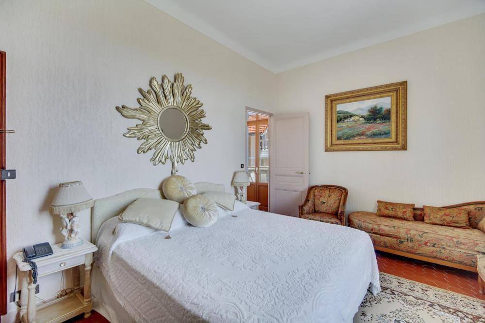 Le Chateau De Mei Lese La Croix-Valmer Habitación foto