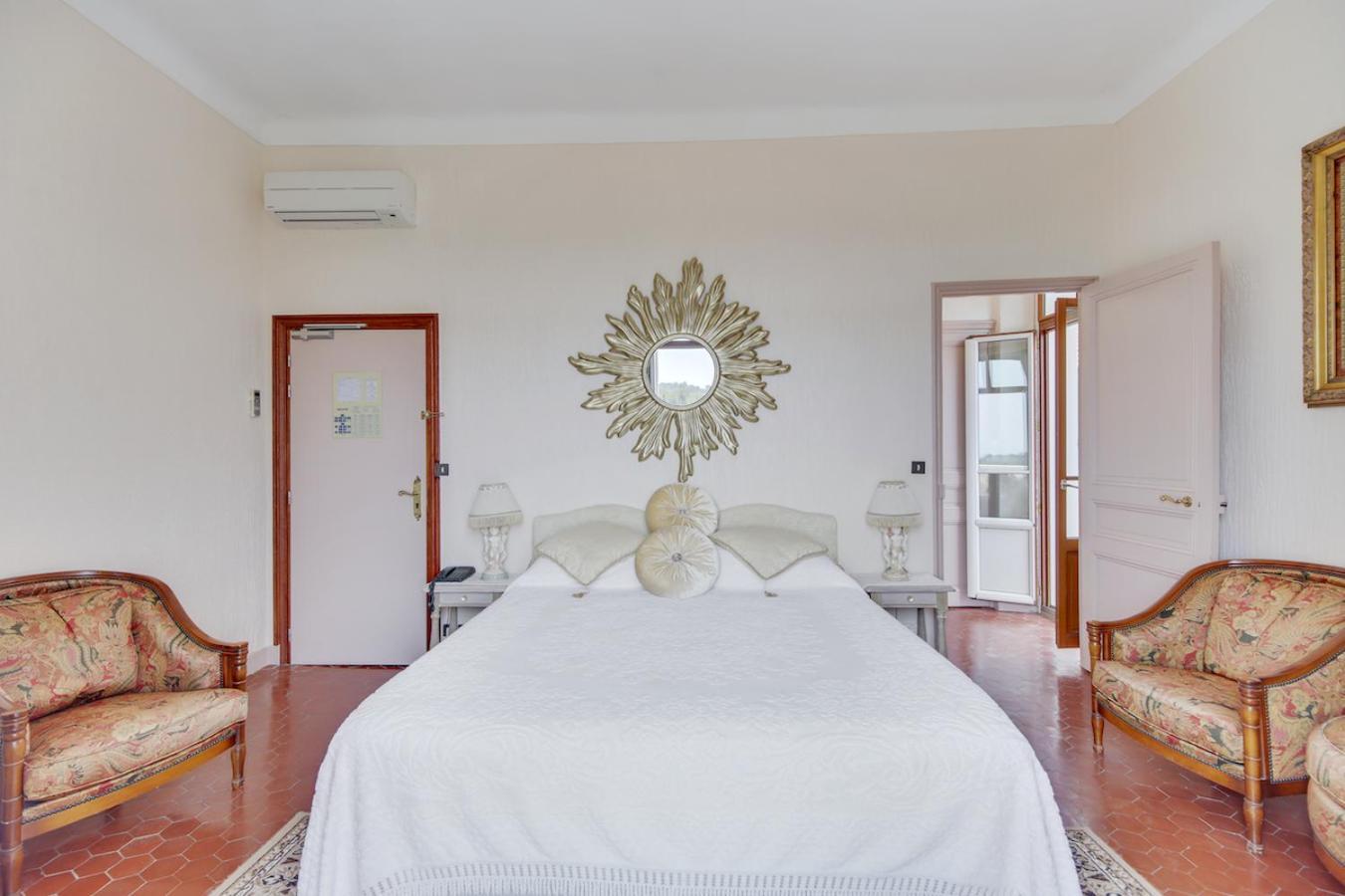 Le Chateau De Mei Lese La Croix-Valmer Habitación foto